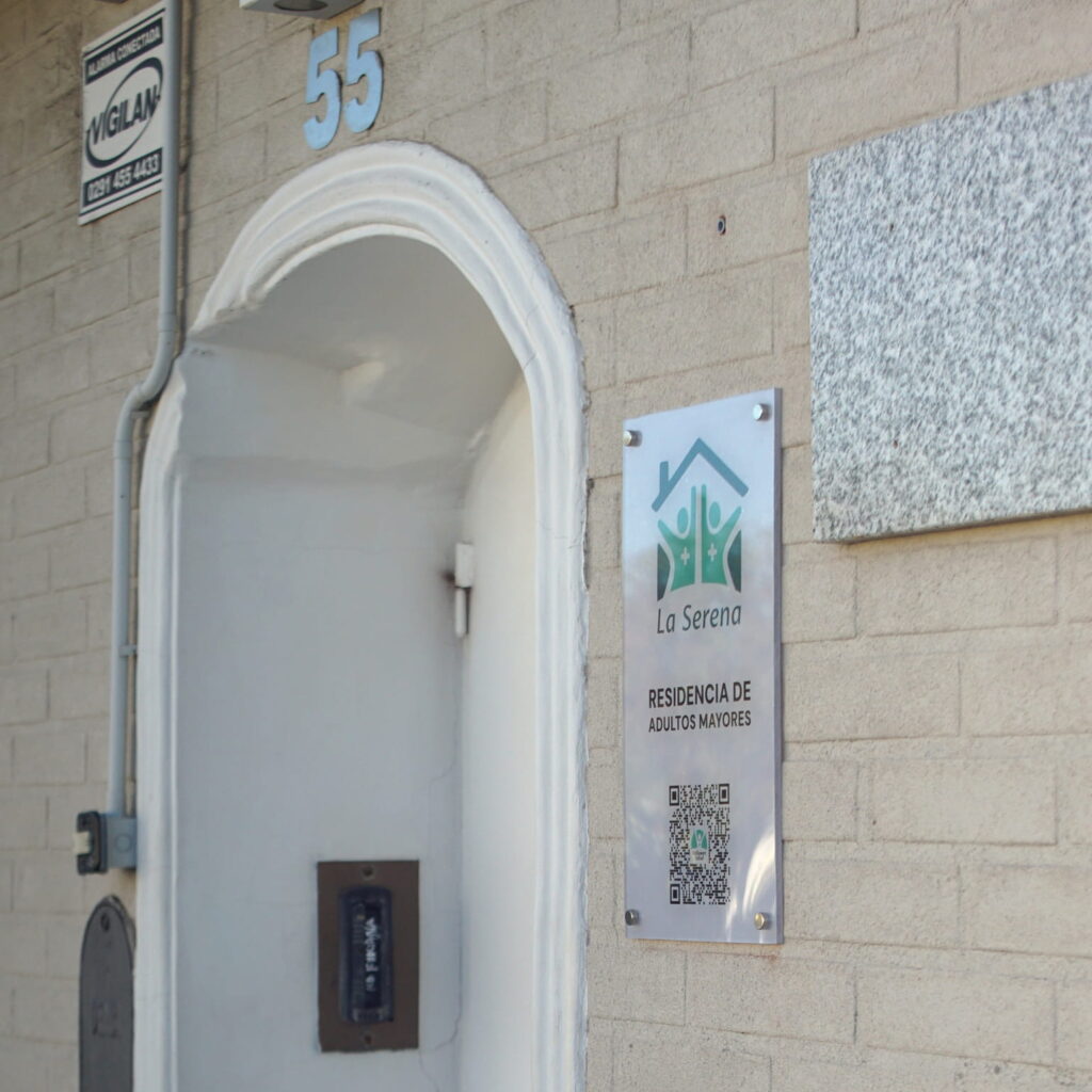 Kelluwen Salud 3 cartel la serena geriatrico bahia blanca kelluwen habilitado Kelluwen Salud | Residencias Geriatricas Kelluwen Salud